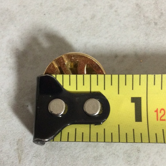 Vintage Gold PTL Club pin - Picture 7 of 7